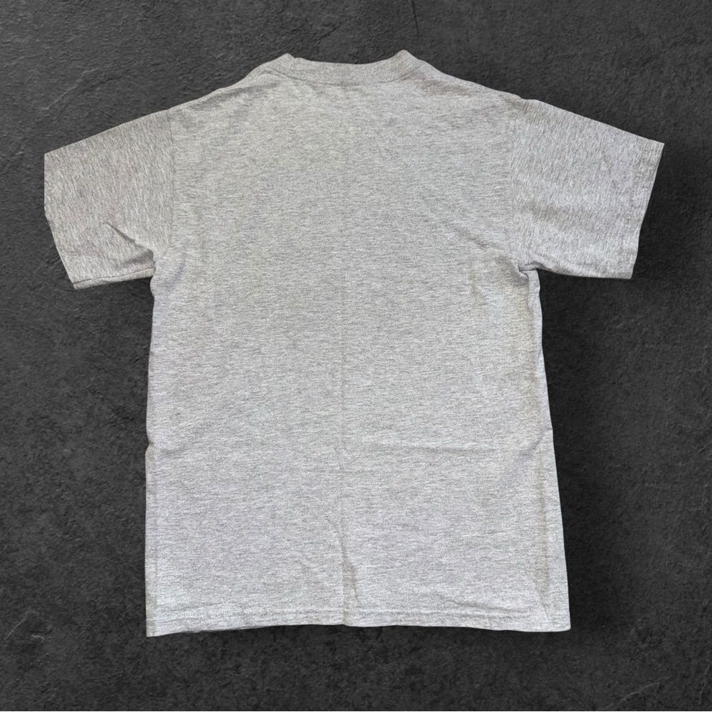 Disneyland Resort Vintage 2008 'Year of a Million Dreams' T-shirt Size Small - Picture 2 of 6